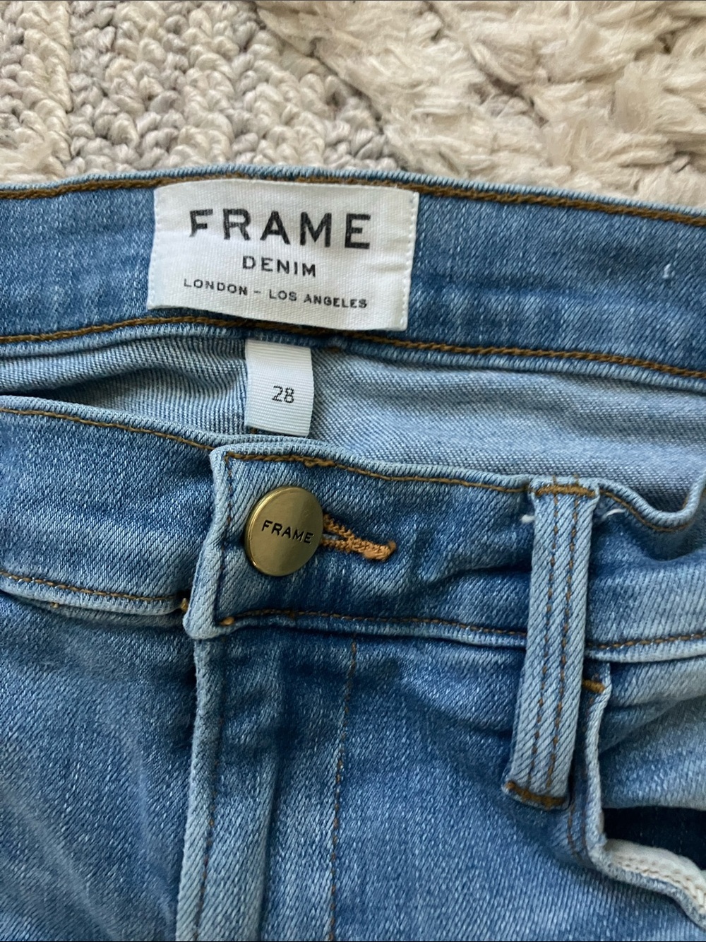 Frame denim women’s 28 , Le High skinny from Aritzia - Picture 3 of 6